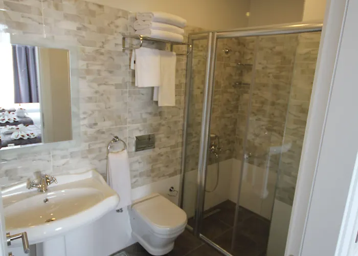 Naumpasa Konagi Hotel