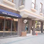 Naumpasa Konagi Hotel